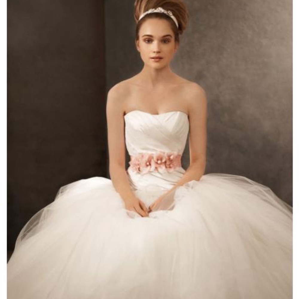 David’s Bridal wedding dress Vera Wang